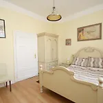 Bed and Breakfast Grant Lux Znojmo