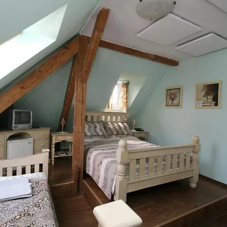 Bed & Breakfast Grant Lux 3*
