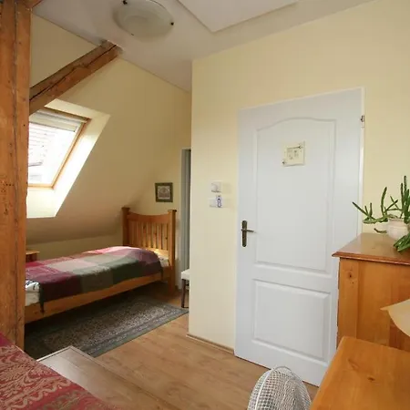 Grant Lux Nocleg ze śniadaniem 3*