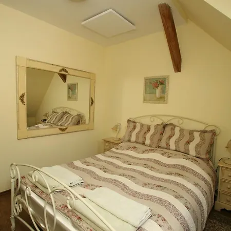 Grant Lux Bed & Breakfast