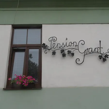 Grant Lux Frühstückspension 3*
