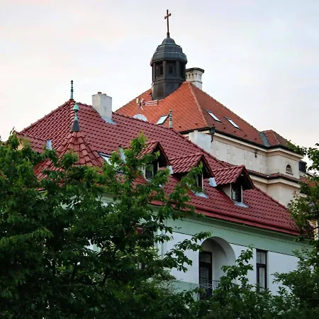 Grant Lux 3* Znojmo