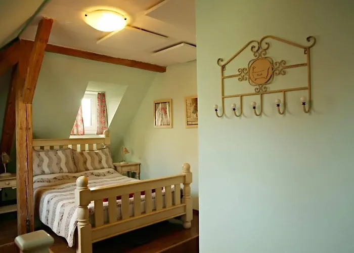 Grant Lux Bed & Breakfast 3*