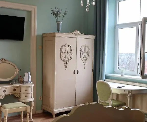 Bed & Breakfast Grant Lux